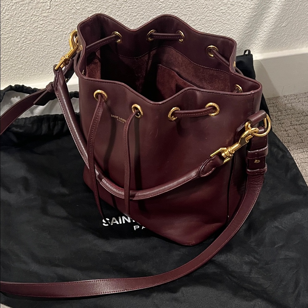 Saint Laurent Emmanuelle Bucket Bag - Picture 4 of 12